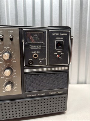 Readers Digest Multi-Band Radio Receiver RDA-127 Powers Up