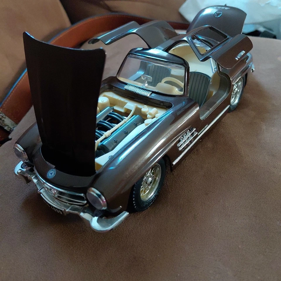 burago 1/18 mercedes benz 300 sl No Box - Image 2 of 4