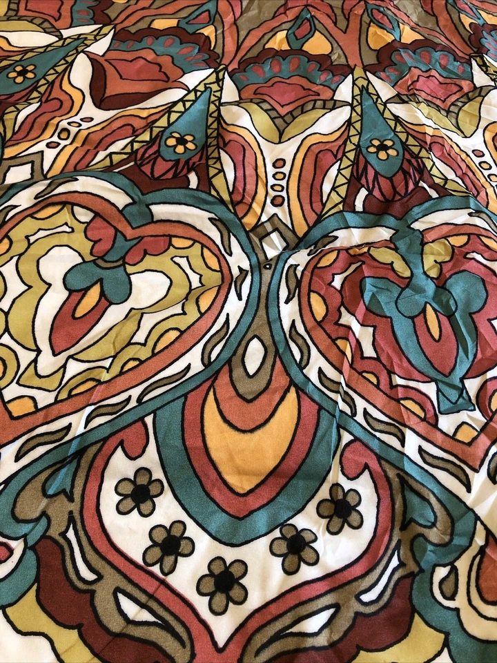 Victoria Classics King Comforter 104 x 90 Polyester White Red Brown - Image 2 of 4