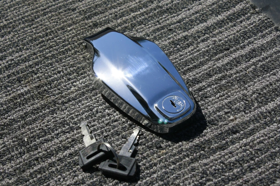 Tampa de gás Yamaha XS SPECAL cromada XS650 XS1100 XS11 XS750 XS400 SOMENTE ESPECIAL  - Imagem 2 de 4