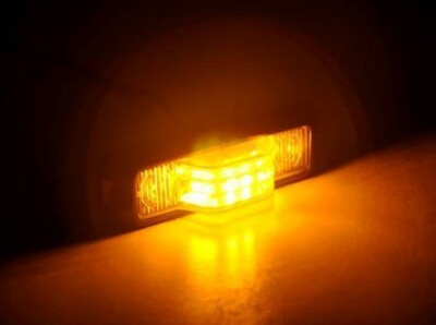 StrobeMax 180 Grad Kreuzung Wiederherstellung Leuchtfeuer LED Strobe Markierungsleuchte gelb