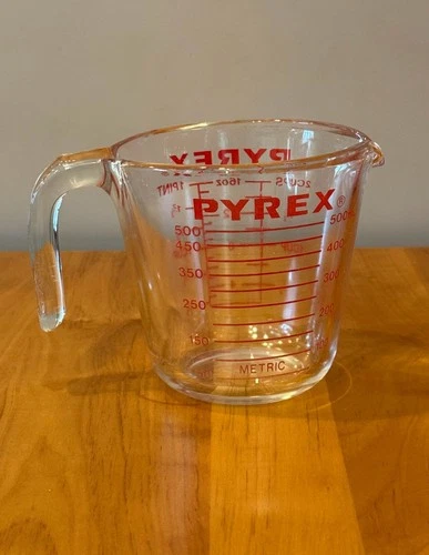 Vintage Pyrex 516 Glass Measuring Cup J Handle 2 Cup w/ Metric Corning NY USA