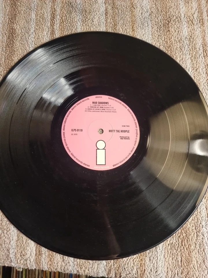MOTT THE HOOPLE - Mad Shadows - Rare 1970 UK 7-track Vinyl LP - A2U / B2U Matrix - Image 4 of 4