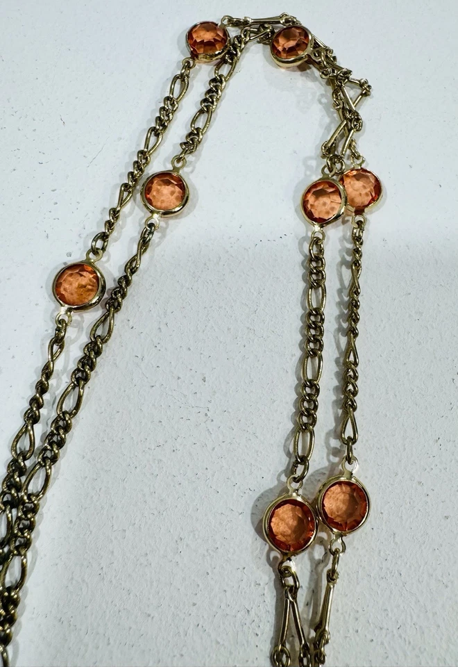 RARO HTF Colar Medalhão de Gato Pérola de Strass Betsy Johnson Tom Dourado - Imagem 3 de 4