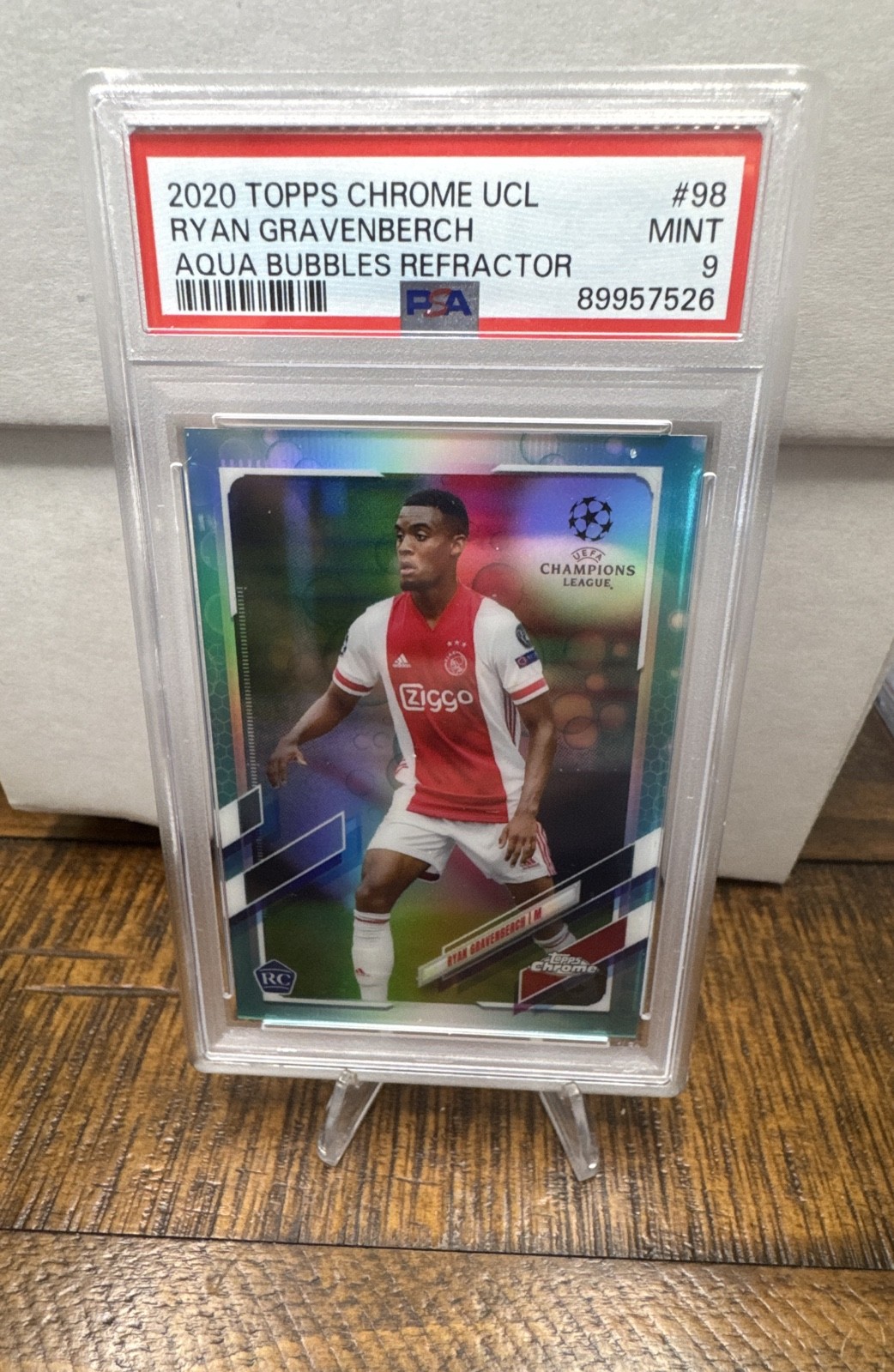2020-21 Topps Chrome UEFA - Ryan Gravenberch #98 Aqua Bubbles (RC)