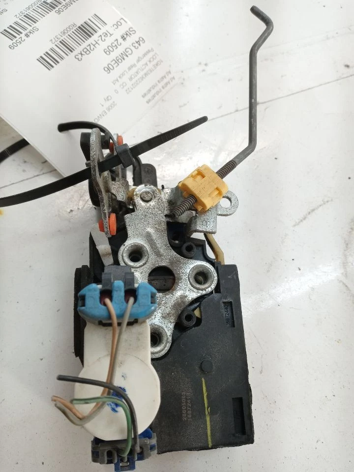 Actuador de bloqueo de puerta lateral para pasajero trasero GMC Envoy Chevrolet Trailblazer 2002-2009 Foto 3 de 4