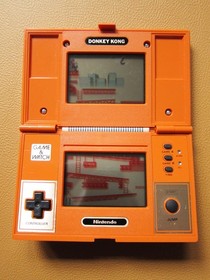 NINTENDO Donkey Kong Game and Watch in Excellent Condition (DK-52) 1982