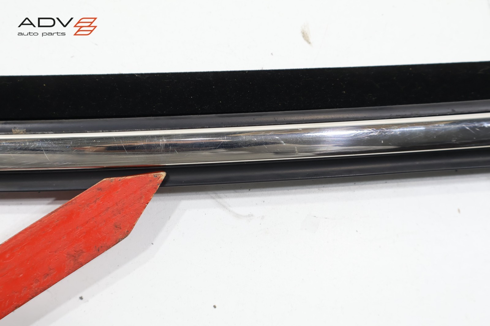 2006-12 BENTLEY CONTINENTAL REAR LEFT DOOR WINDOW RUN CHANNEL SEAL W/ GLASS OEM