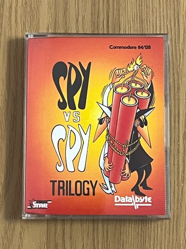 Spy Vs Spy Trilogy Commodore 64 Cassette - All Working -👽👾Retro Gift Idea👾👽 - Afbeelding 3 van 24