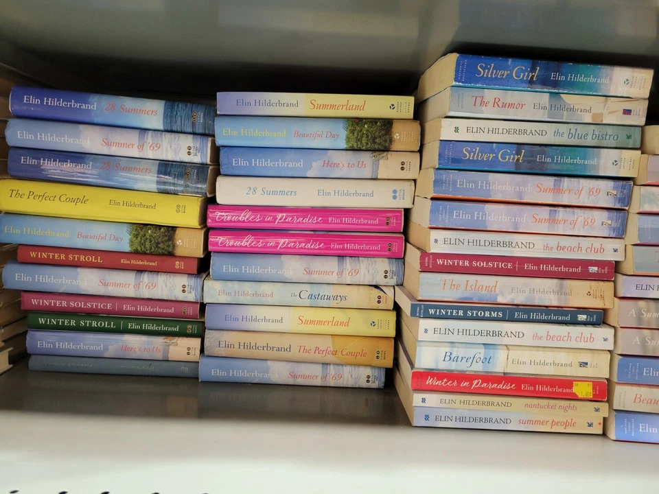 Lot of 5 Elin Hilderbrand Romance Paperback & Hardcover Books MIX Foto 2 de 3