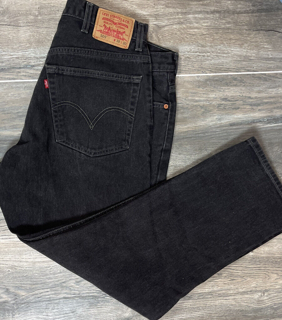 VINTAGE 90s LEVIS 505 BLACK DENIM JEANS MADE IN CANADA SIZE VINTAGE 90s LEVIS 505 BLACK DENIM JEANS MADE IN CANADA SIZE