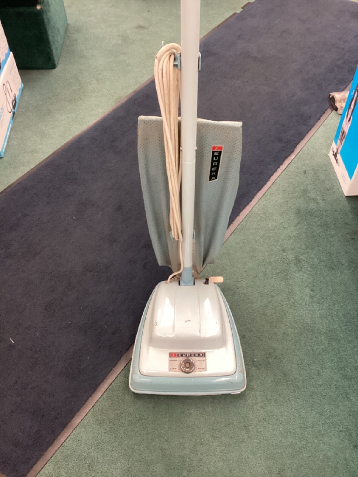 VINTAGE EUREKA VACUUM CLEANER eBay