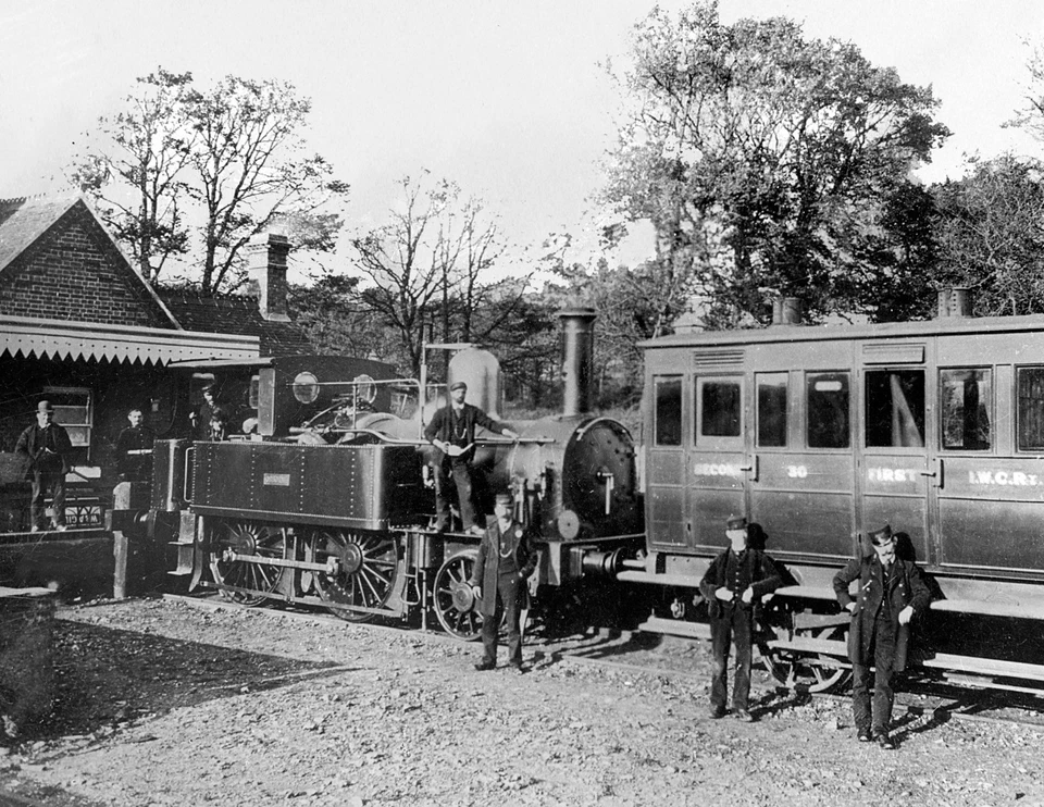 This Island Life Volume 2.  Isle of Wight.  This Island Life.  Alan Stroud.  - Image 4 of 4