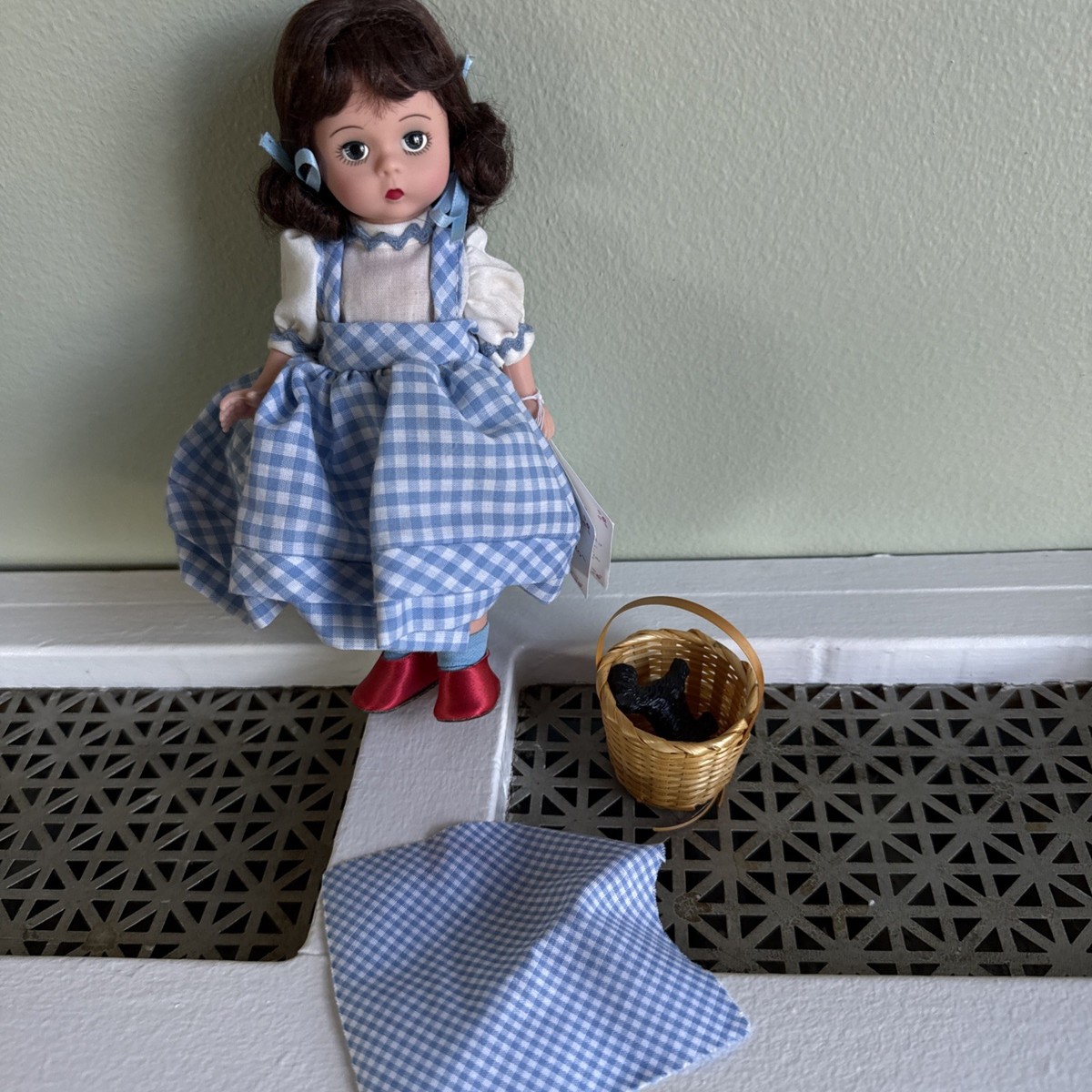 Marvelous 1991 Vintage Madame Alexander 8