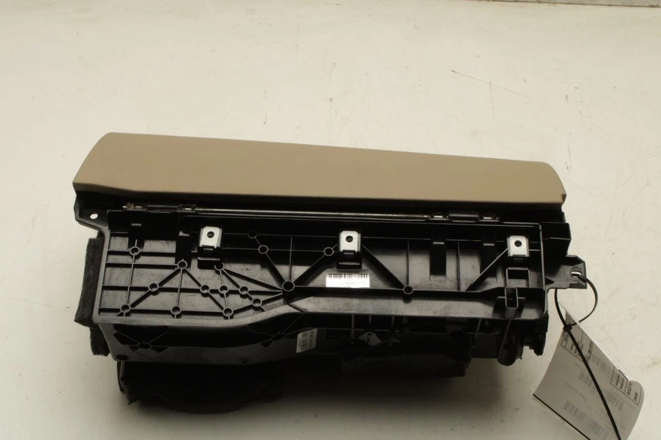 2010-2012 Mercedes-Benz E350 Sport 4MATIC Glove Box Storage Compartment - Image 4 of 4