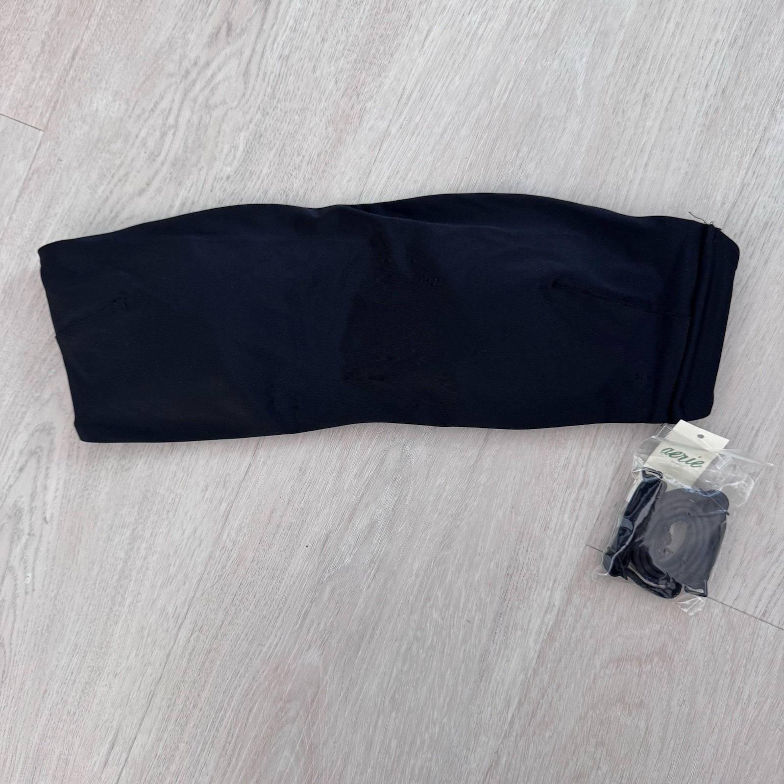 NWT Aerie Black Bandeau Bikini Top Strapless Swimsuit with Removable Straps M