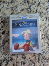 Pinocchio Signature Collection Collectible Lenticular Cover (Blu-ray, 1940)