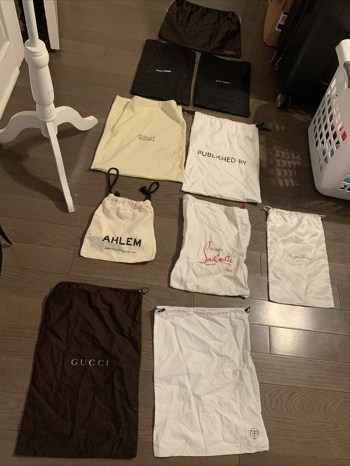 Lotto 10 sacchetti antipolvere Saint Laurent Gucci Louboutin Coach Badgley Mischka