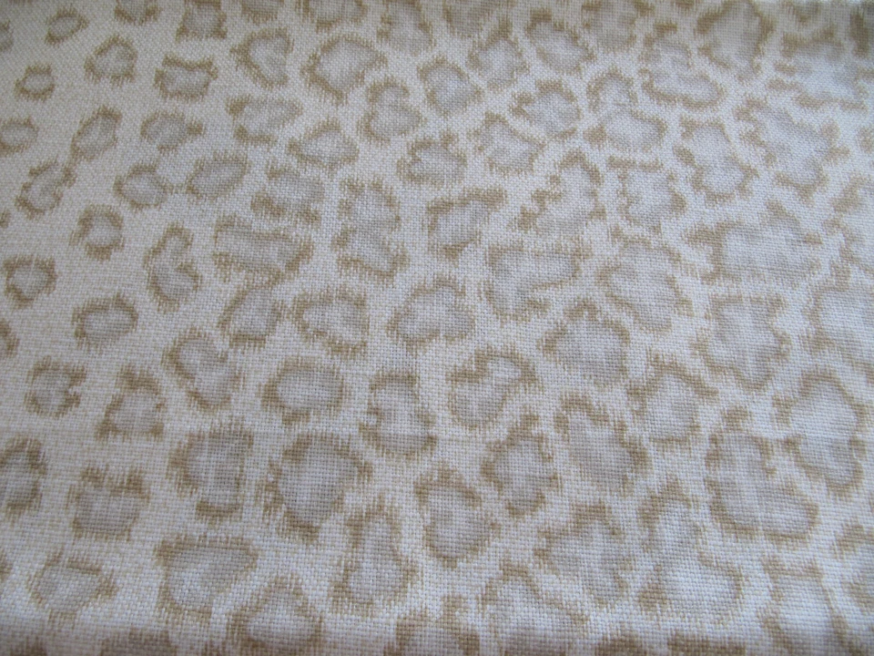 23" L x 52"W New Piece Linen Fabric(Remnant), Animal Print - Image 2 of 4