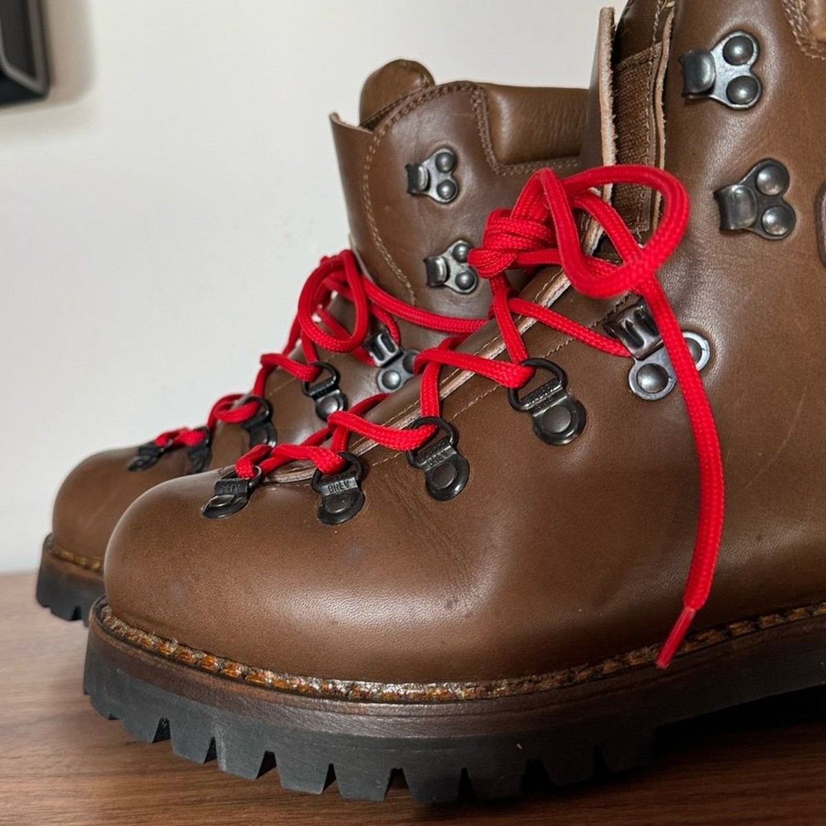 Vintage Style Mens Retro Hiking Boots Buy Viaterra Bronson Retro