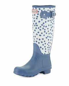 hunter boots with blue dot