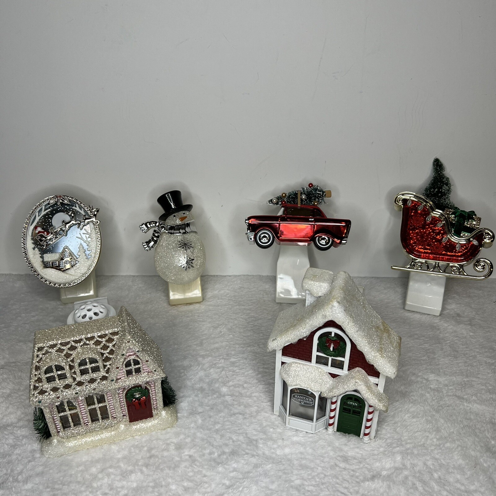 Lot of 6 Bath & Body Works Christmas Wallflowers Plug-In Night Light Diffusers-image