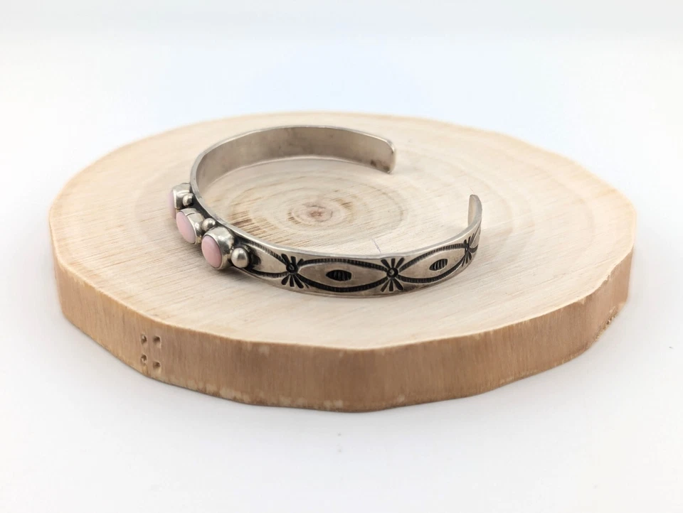 Navajo Cuff Bracelet 3 Pink Conch Shell Handmade Native Am Jewelry Sz 6.75in - Image 3 of 4