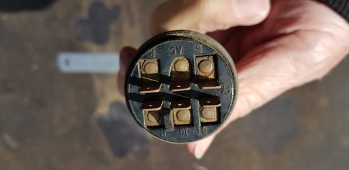 INTERRUPTOR DE ENCENDIDO SEDÁN MAZDA 1300 PRINCIPIOS DE LOS AÑOS 70 CON LLAVE - Imagen 9 de 12