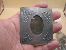 Antique Metal Photo Frame With Aesthetic Movement Style Design