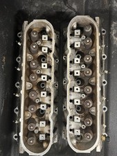 Gm Lm4 Lm7 Lr4 4.8l 5.3l Cylinder Heads Pair 862 W Rocker Arms Oem