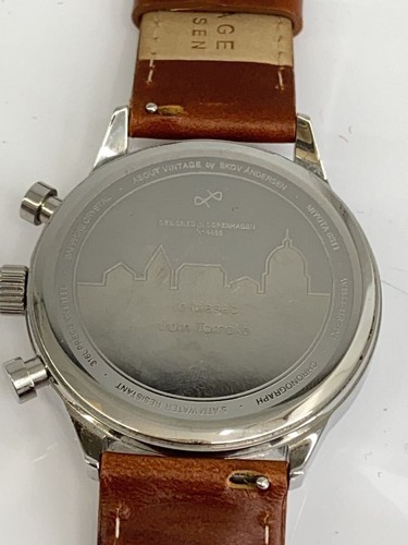 Acerca de Reloj Analógico de Cuarzo AV1844-41SF1X1 Vintage Esfera Blanca Correa de Cuero Marrón - Imagen 5 de 6