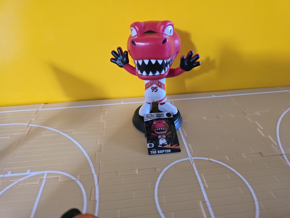 Zuru NBA Ballers Surprise 5 - FULL Court With the Raptor