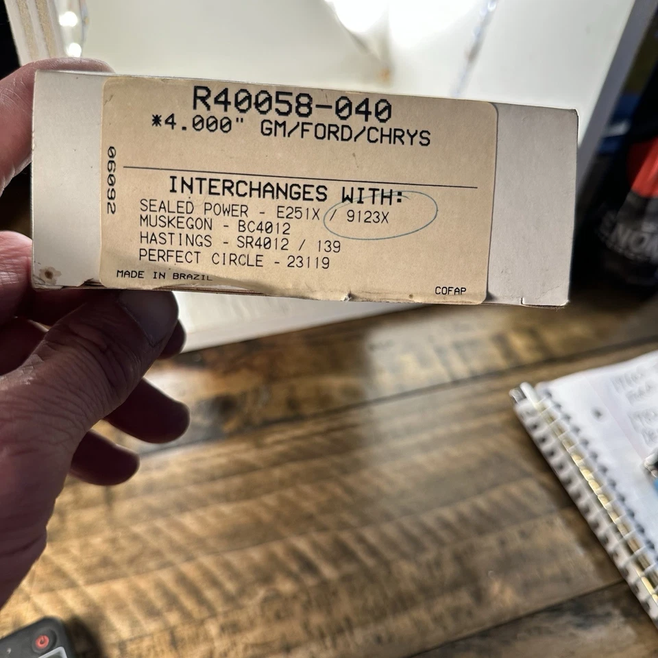 Nuevo juego de anillos de pistón Enginetech R40058-040; 4,040 pulgadas Diámetro Drop-In GM Ford Chevy Foto 3 de 4