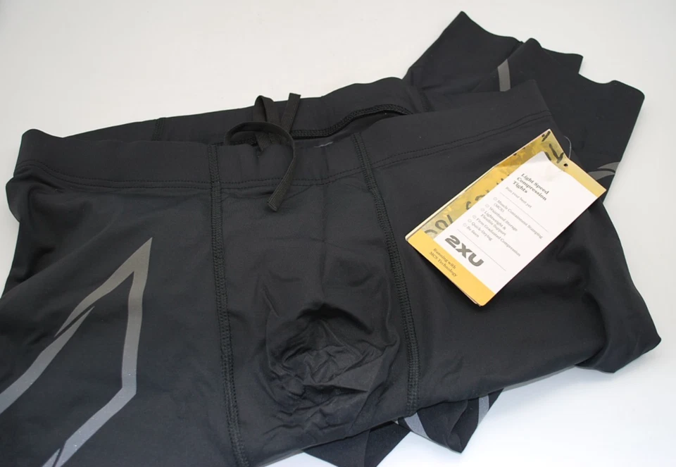 2XU Black Reflective Running Light Speed Compression Tights- Men's XXL - Image 3 of 4