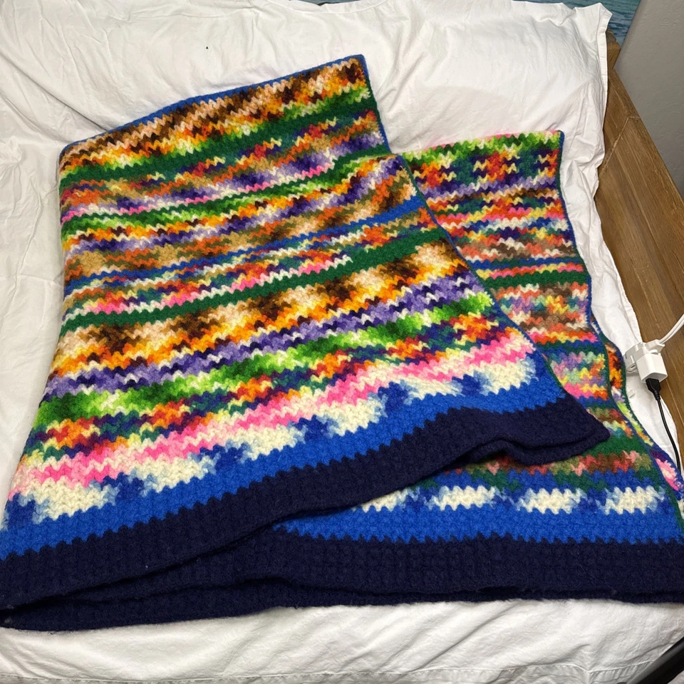 Manta multicolor a rayas única arco iris afgano ganchillo a mano vintage  Foto 4 de 4