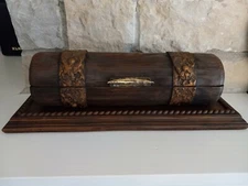 Vintage Mastercarver Log Shaped Stash Box