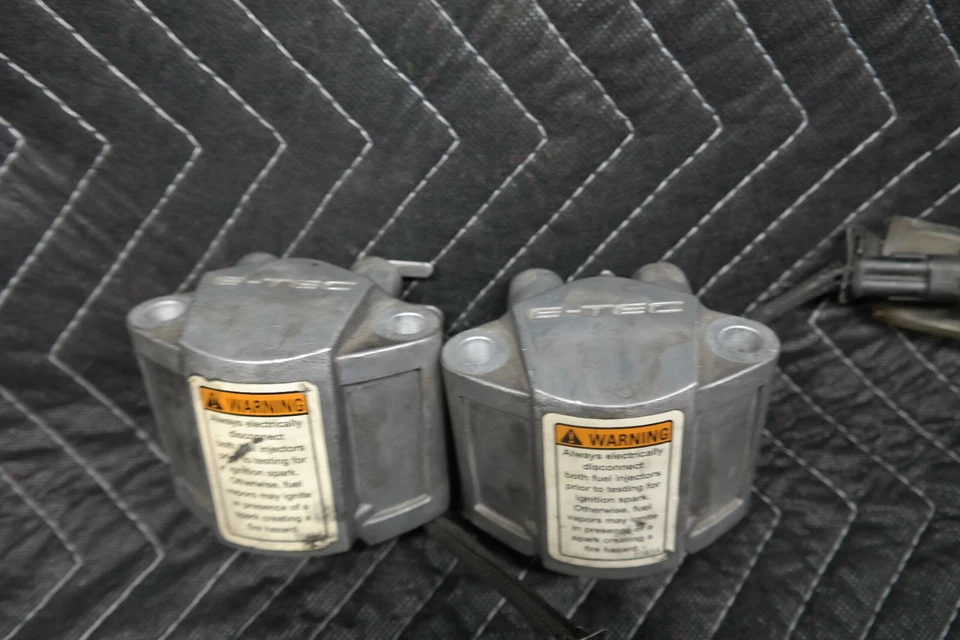 2015 14 15 16 17 Ski-Doo Renegade summit X 800R E-Tec Fuel Injectors XM - Image 2 of 4