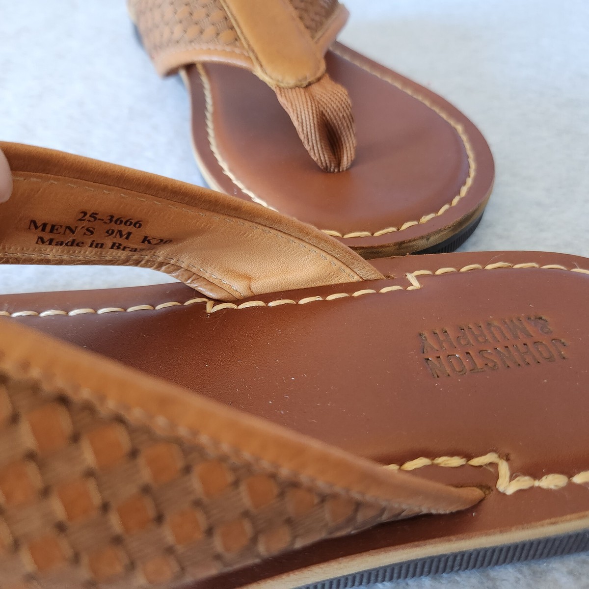 NWoB Johnston & Murphy Norris Thong Sandals Cushioned Brown  display picture 1
