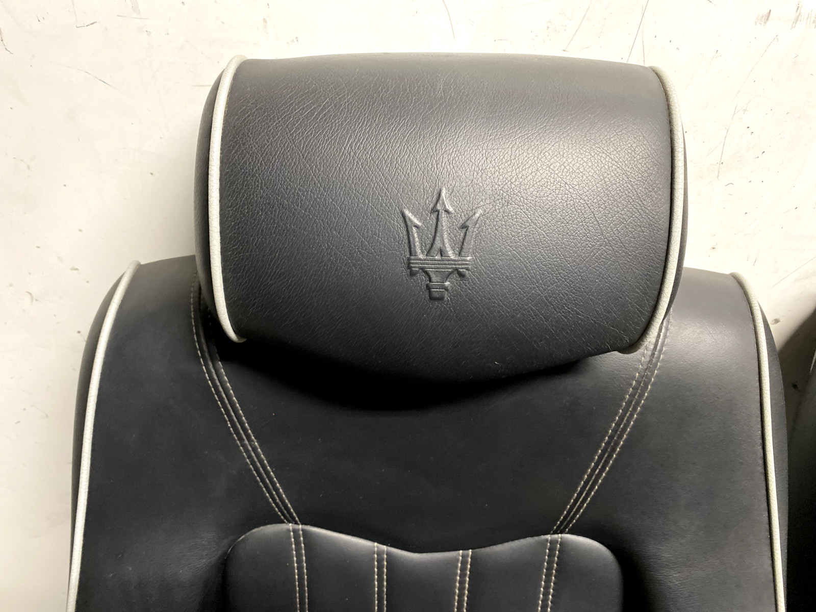2003-2012 MASERATI QUATTROPORTE OEM LEFT RIGHT FRONT SEAT SET BLACK LEATHER PAIR