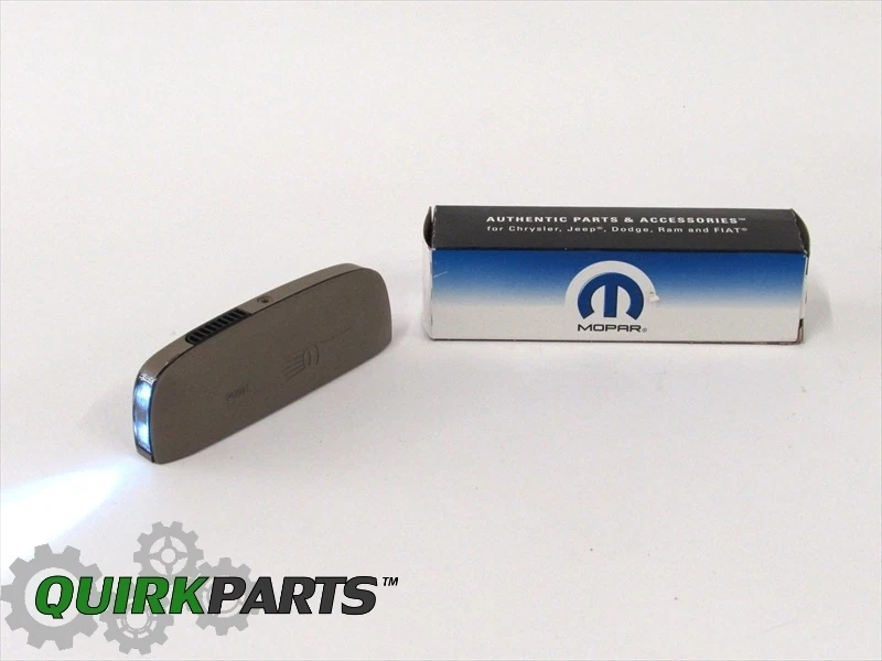 11-15 道奇大篷车 TOWN & COUNTRY 便携式 可重新调整手电筒拖把 — 第 3/4 张图片