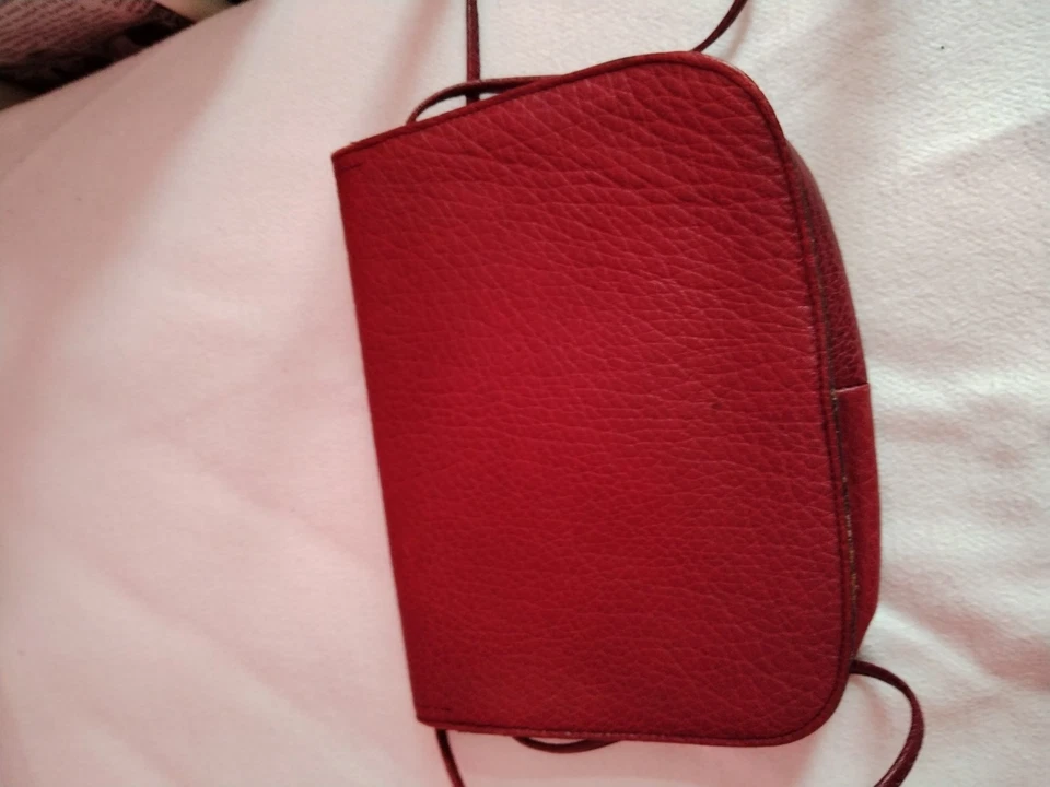 Petit sac bandoulière Vintage Guy Laroche - Photo 4/4