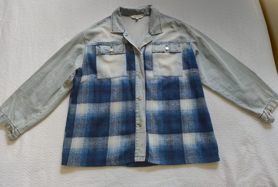 DAVI & DANI Feminino 💙🩵 Jeans Azul e Xadrez Botão Shacket Tamanho XL 💙🩵 - Imagem 3 de 4