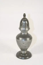 Stieff Pewter Williamsburg Restoration Sugar shaker CW99 muffineer