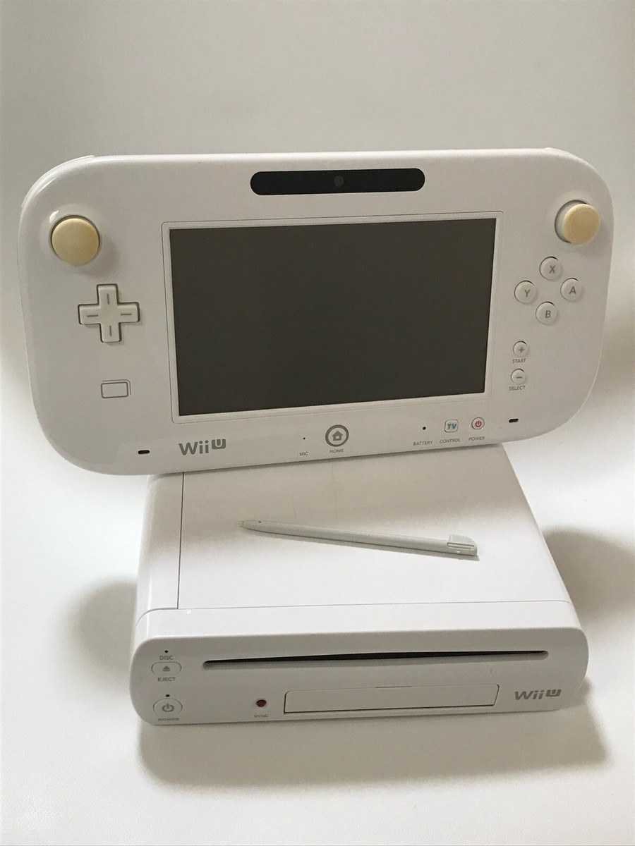wiu-本体とソフト WiiU本体 カセット5つ 4人ですぐに遊べるWiiU本体、リモコン4個、