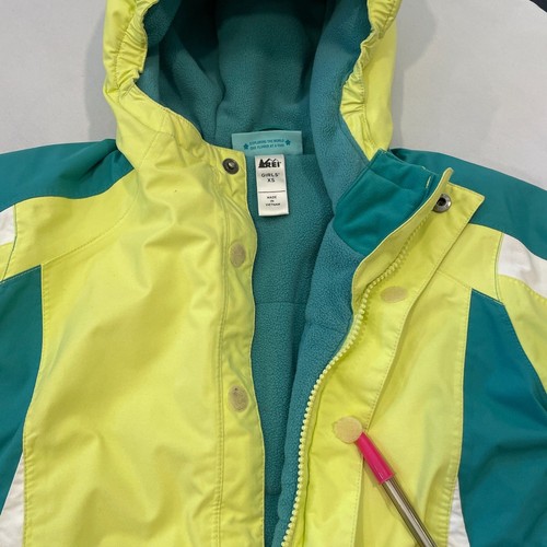 ~ REI Girls XS Snow Winter Coat* Hood Teal Aqua Yellow Chartreuse Zip Adjustable - Picture 2 of 14