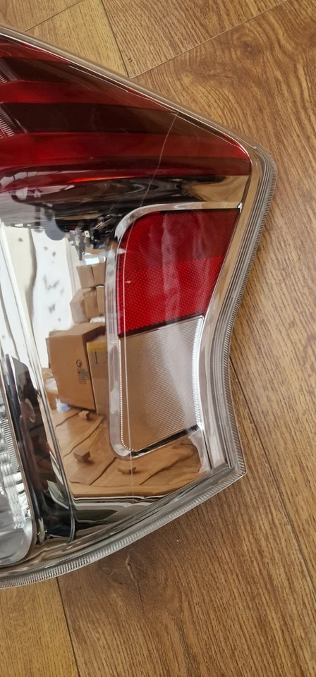 TOYOTA PRIUS + PLUS REAR LIGHT BRAKE LAMP DRIVER SIDE RIGHT  2013 -2021(IMPORT) - Image 3 of 4