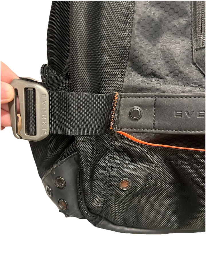 Everki Beacon Mochila Consola de Juegos 18" Laptop Cubierta de Lluvia Xbox PS4 Escuela Negra Foto 4 de 4