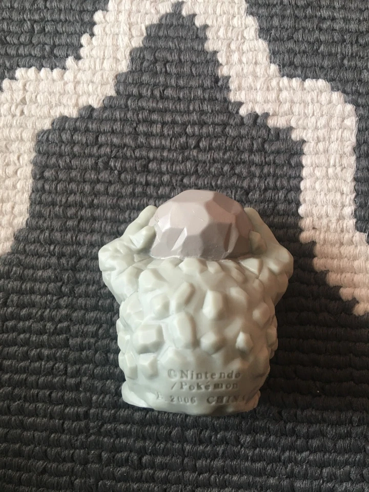 Pokémon Finger Puppet Graveler Bandai 2006 EN VENTA Foto 3 de 4