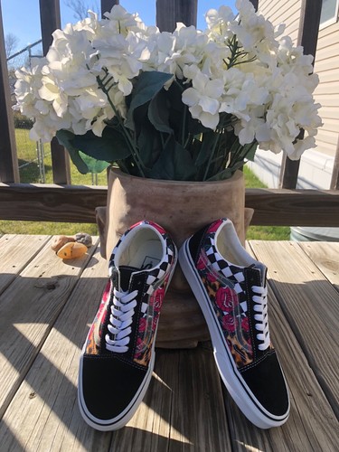 vans rose checkered