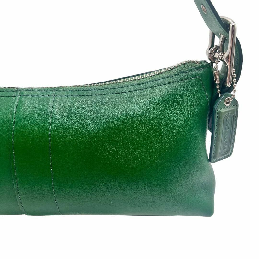 Authentic Coach shoulder bag leather vintage old small green Authentic Coach shoulder bag leather vintage old small green